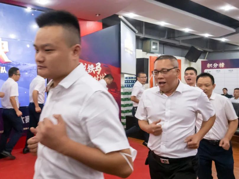 燃！“金戈鐵馬 英雄對(duì)戰(zhàn)”強(qiáng)輝營(yíng)銷(xiāo)PK賽正式開(kāi)啟(圖15)